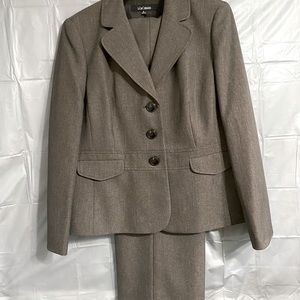 LeSuit pearl brown women’s 2 piece suit